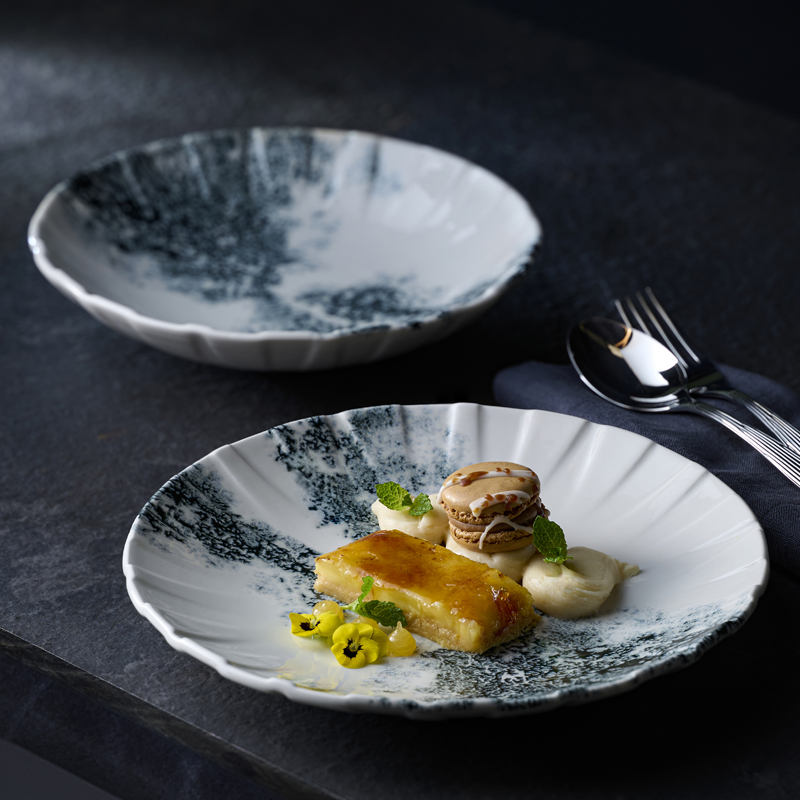 Black china plates 2025